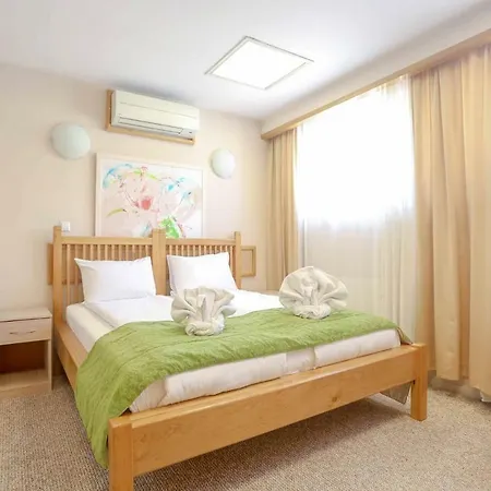 Prime Luxury Apartment *
